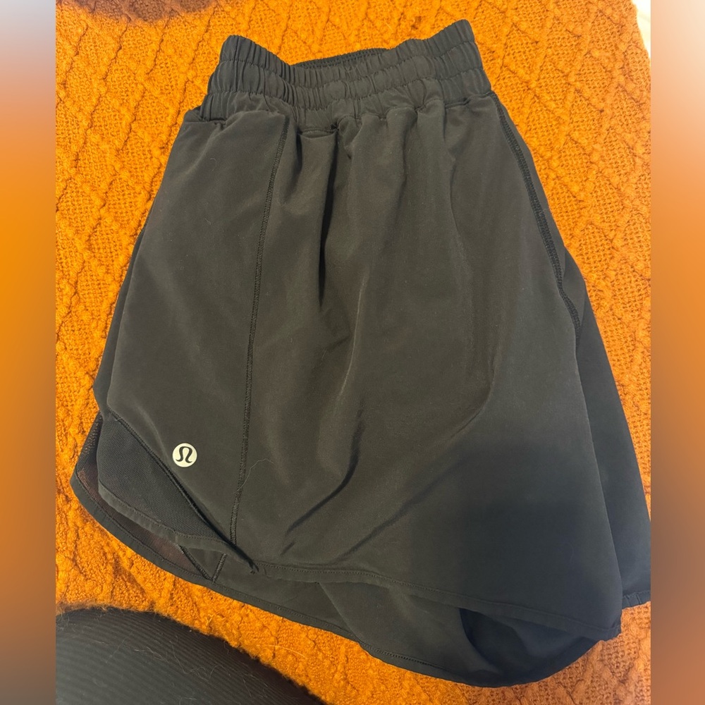 Lululemon Hotty Hot Shorts 2.5in